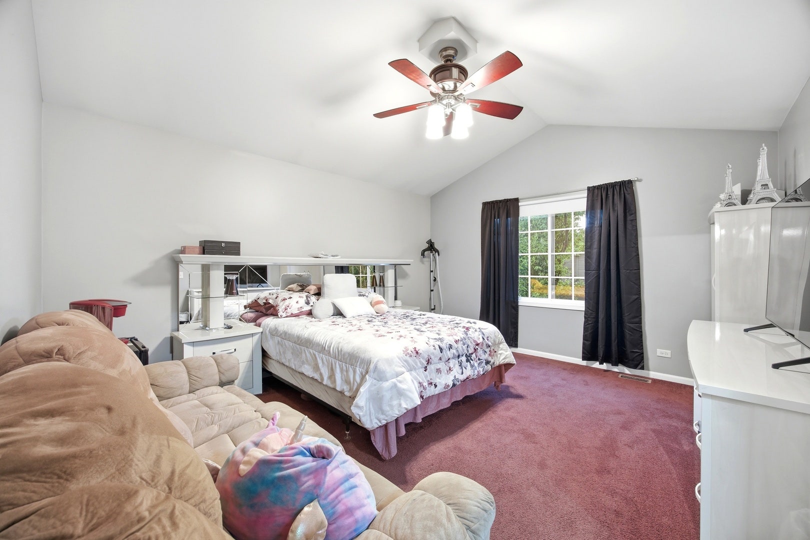 1447 Mackenzie Lane, Elgin, IL 60120 1447 Mackenzie Lane, Elgin, IL 60120