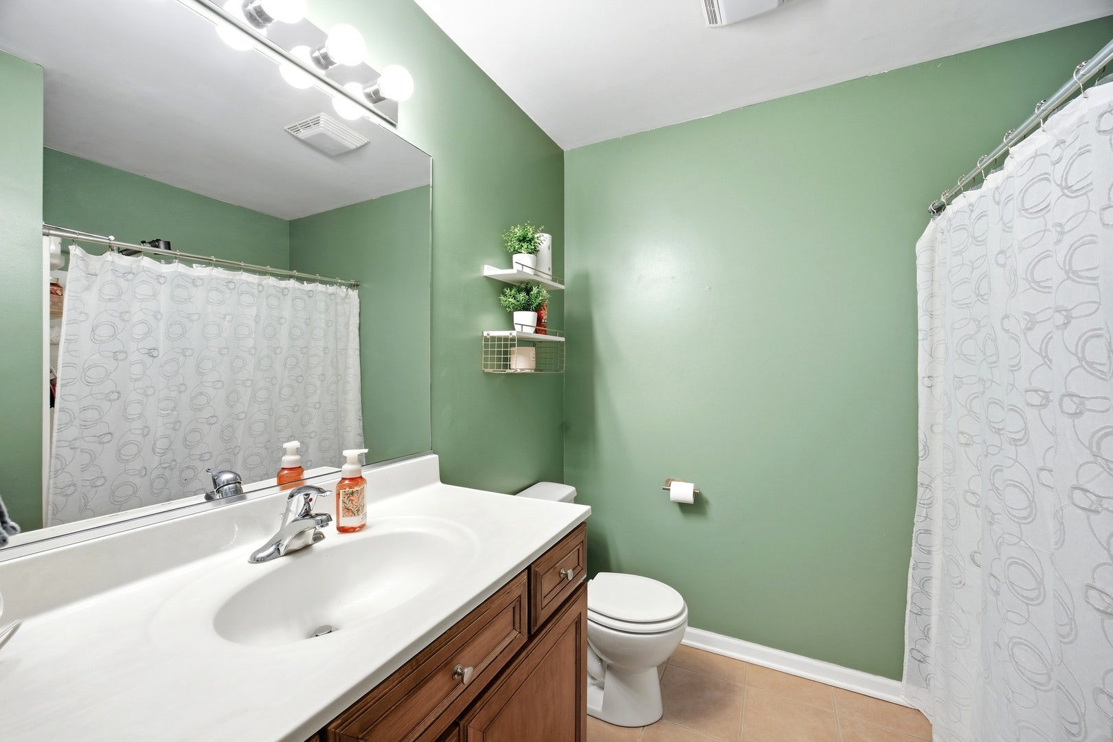 1447 Mackenzie Lane, Elgin, IL 60120 1447 Mackenzie Lane, Elgin, IL 60120