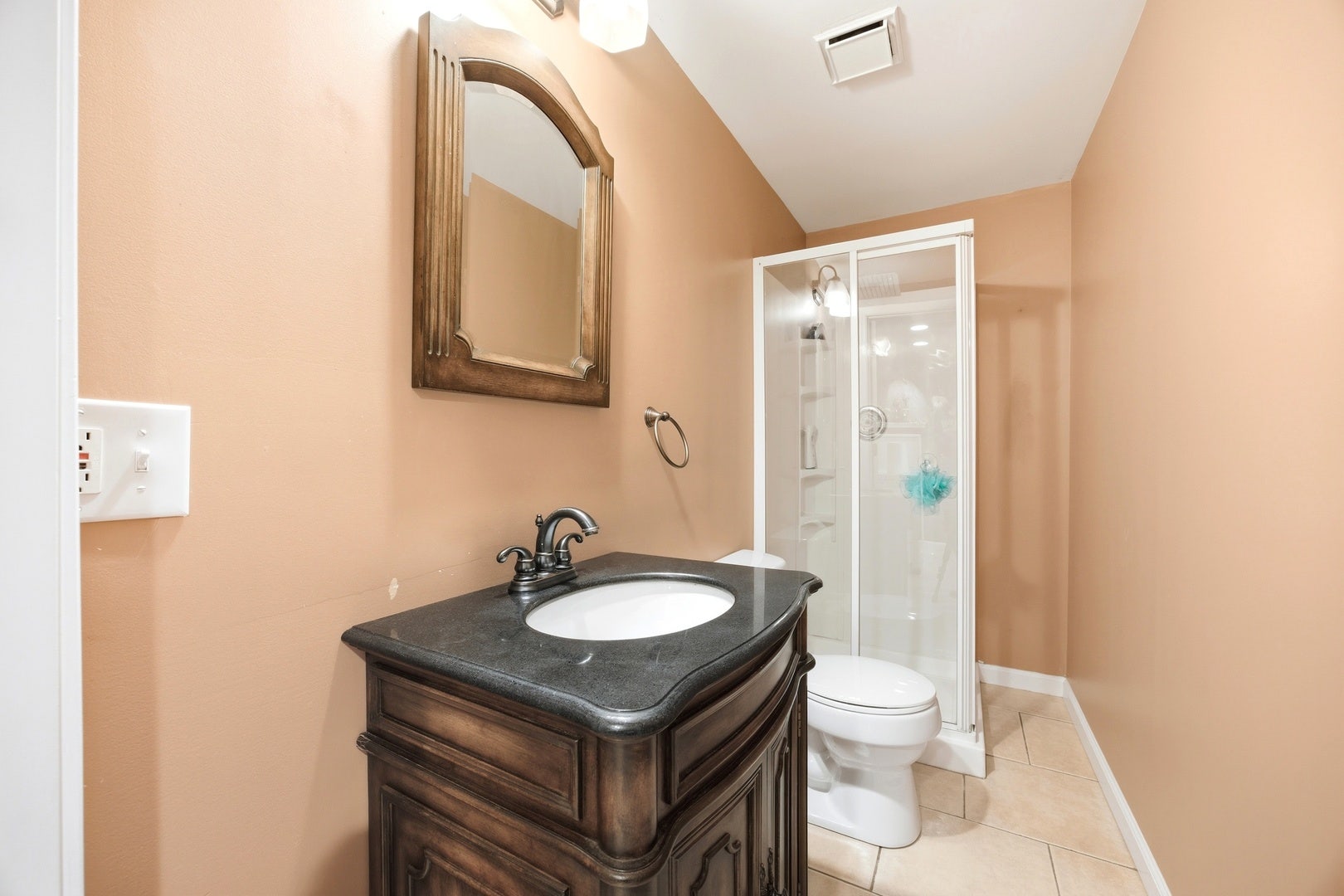 1447 Mackenzie Lane, Elgin, IL 60120 1447 Mackenzie Lane, Elgin, IL 60120