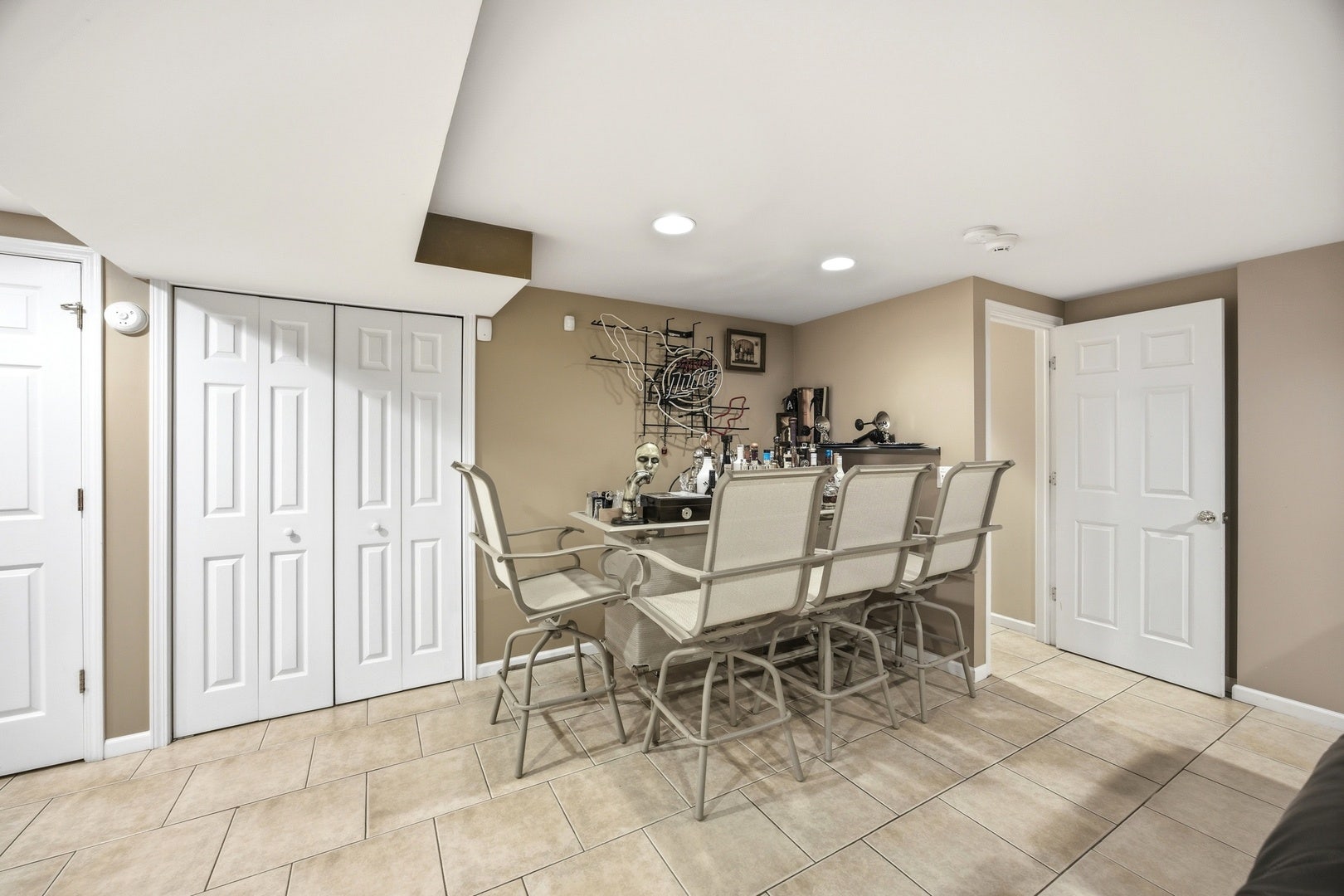 1447 Mackenzie Lane, Elgin, IL 60120 1447 Mackenzie Lane, Elgin, IL 60120