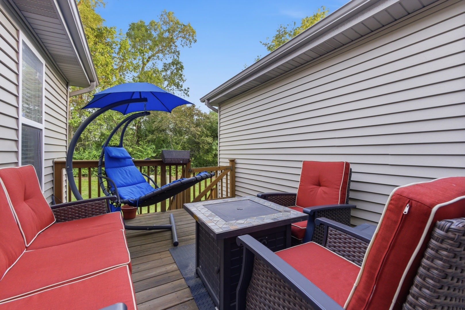 1447 Mackenzie Lane, Elgin, IL 60120 1447 Mackenzie Lane, Elgin, IL 60120