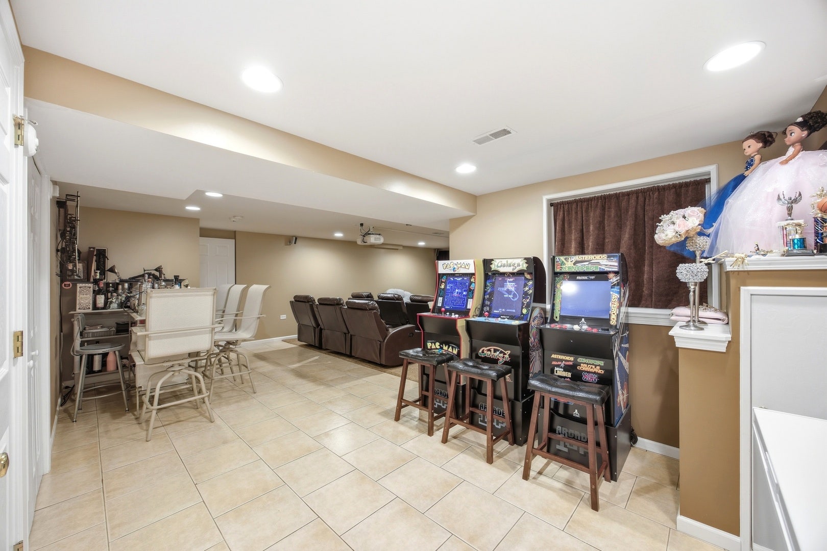 1447 Mackenzie Lane, Elgin, IL 60120 1447 Mackenzie Lane, Elgin, IL 60120