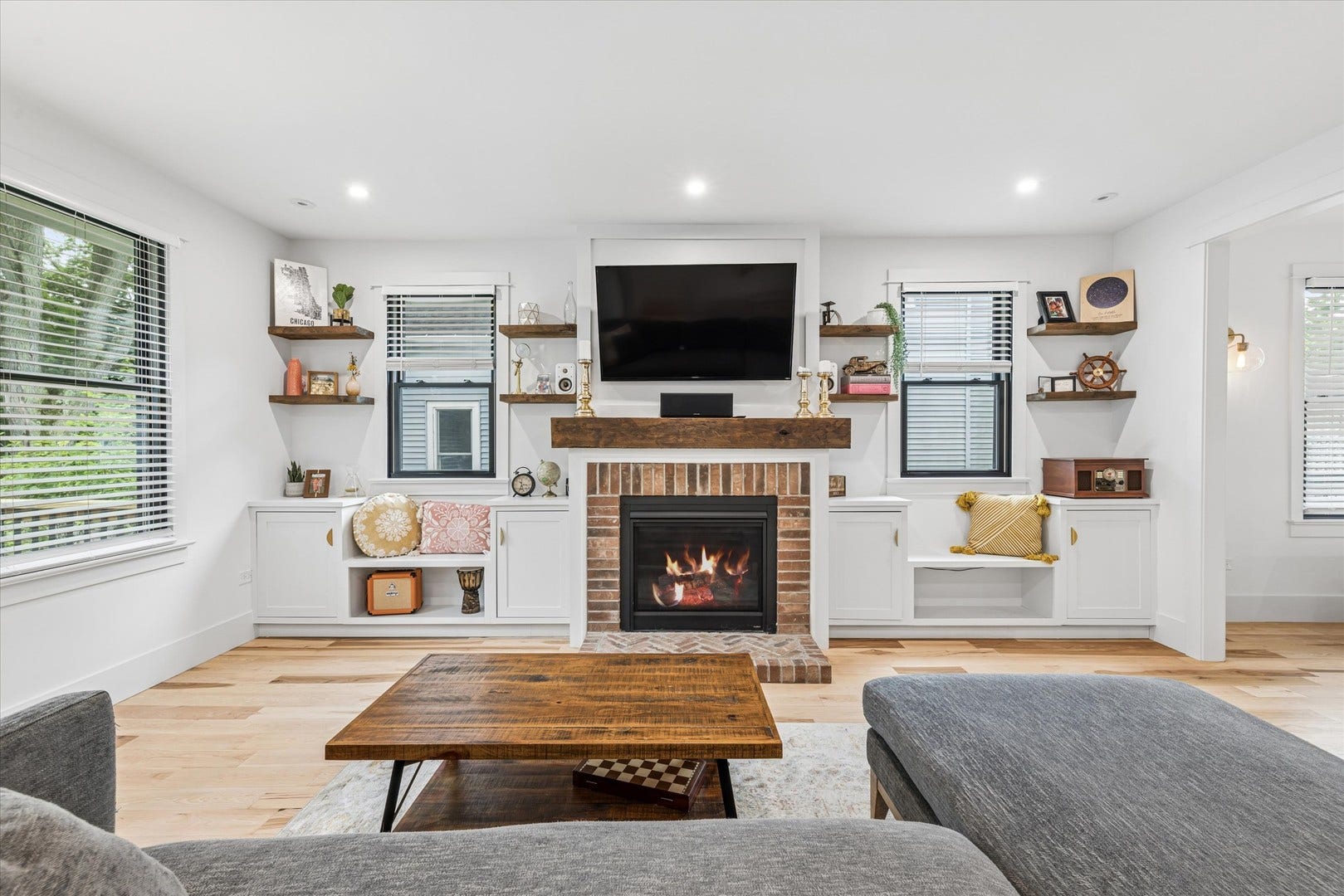 4712 Forest Avenue, Downers Grove, IL 60515 4712 Forest Avenue, Downers Grove, IL 60515
