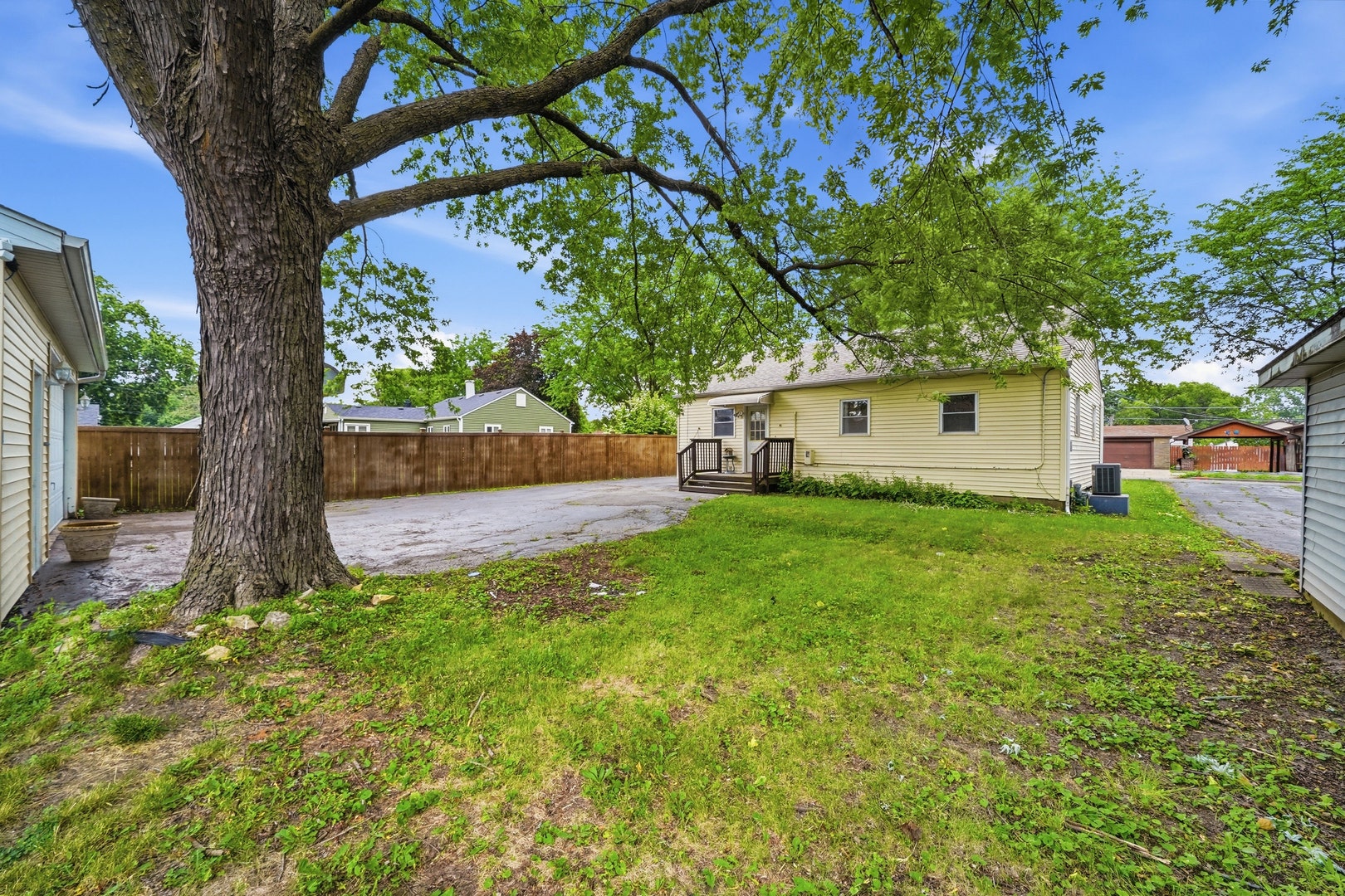 225 Park Drive, Joliet, IL 60436 225 Park Drive, Joliet, IL 60436