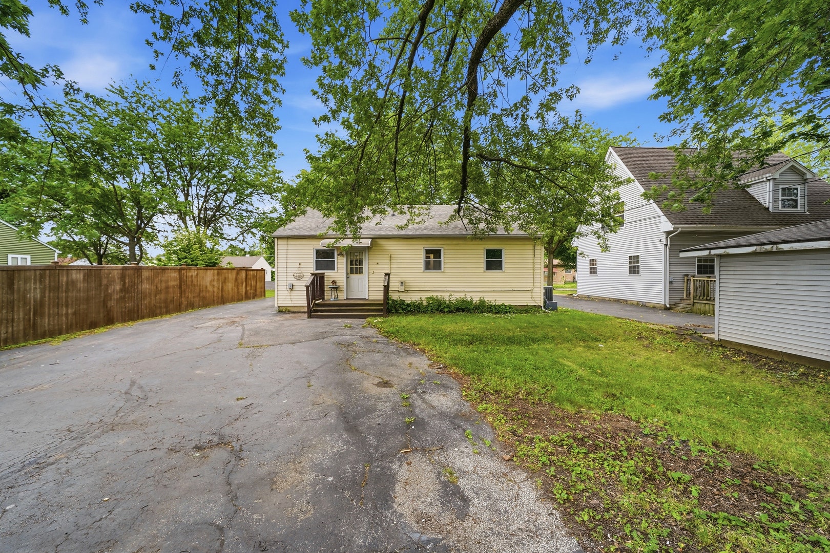 225 Park Drive, Joliet, IL 60436 225 Park Drive, Joliet, IL 60436