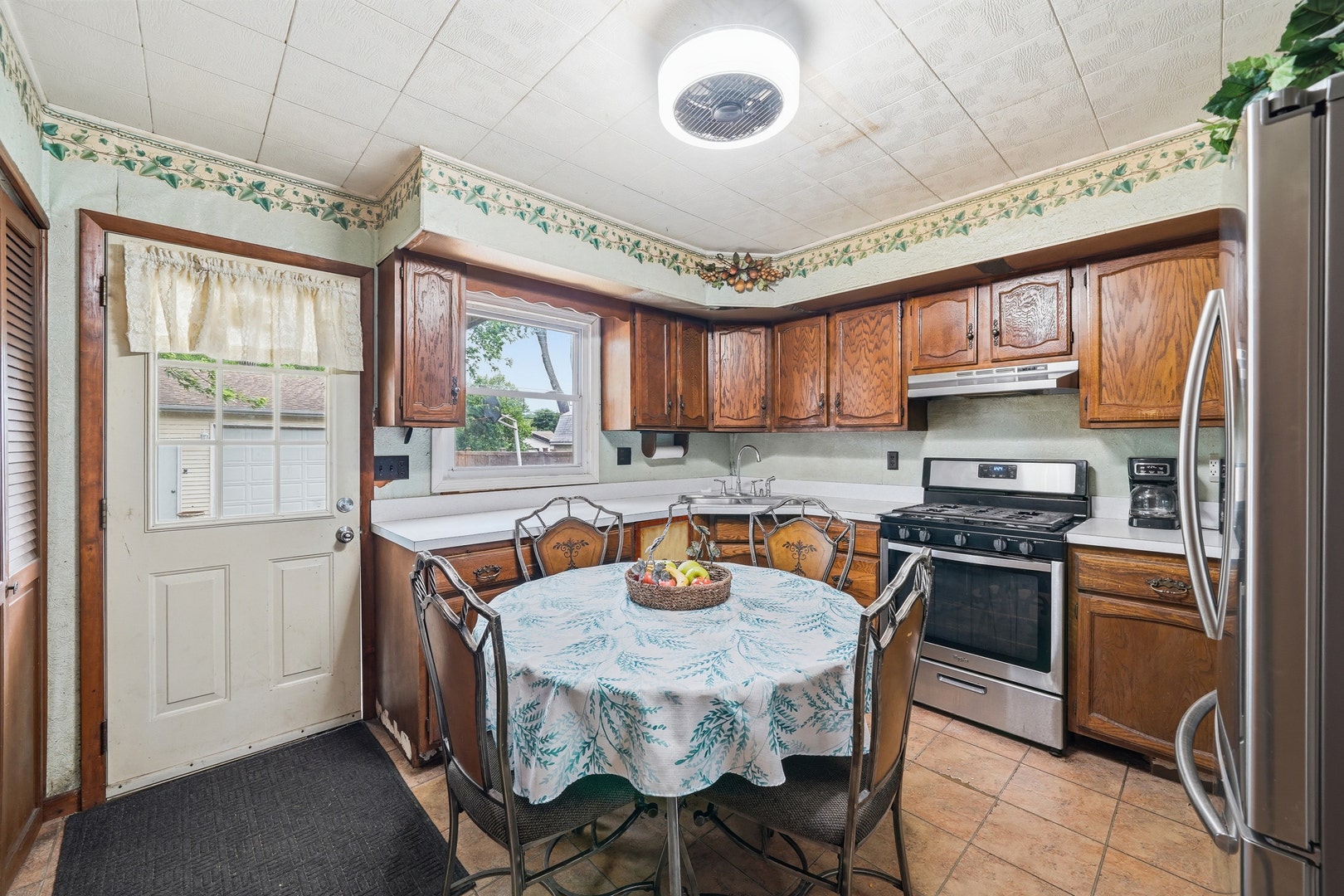 225 Park Drive, Joliet, IL 60436 225 Park Drive, Joliet, IL 60436