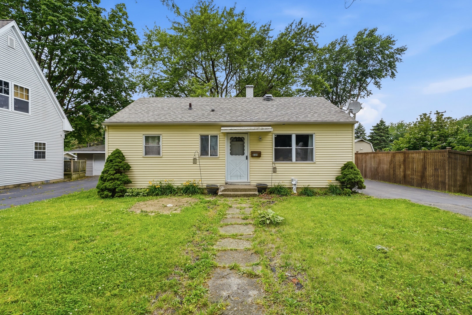 225 Park Drive, Joliet, IL 60436 225 Park Drive, Joliet, IL 60436