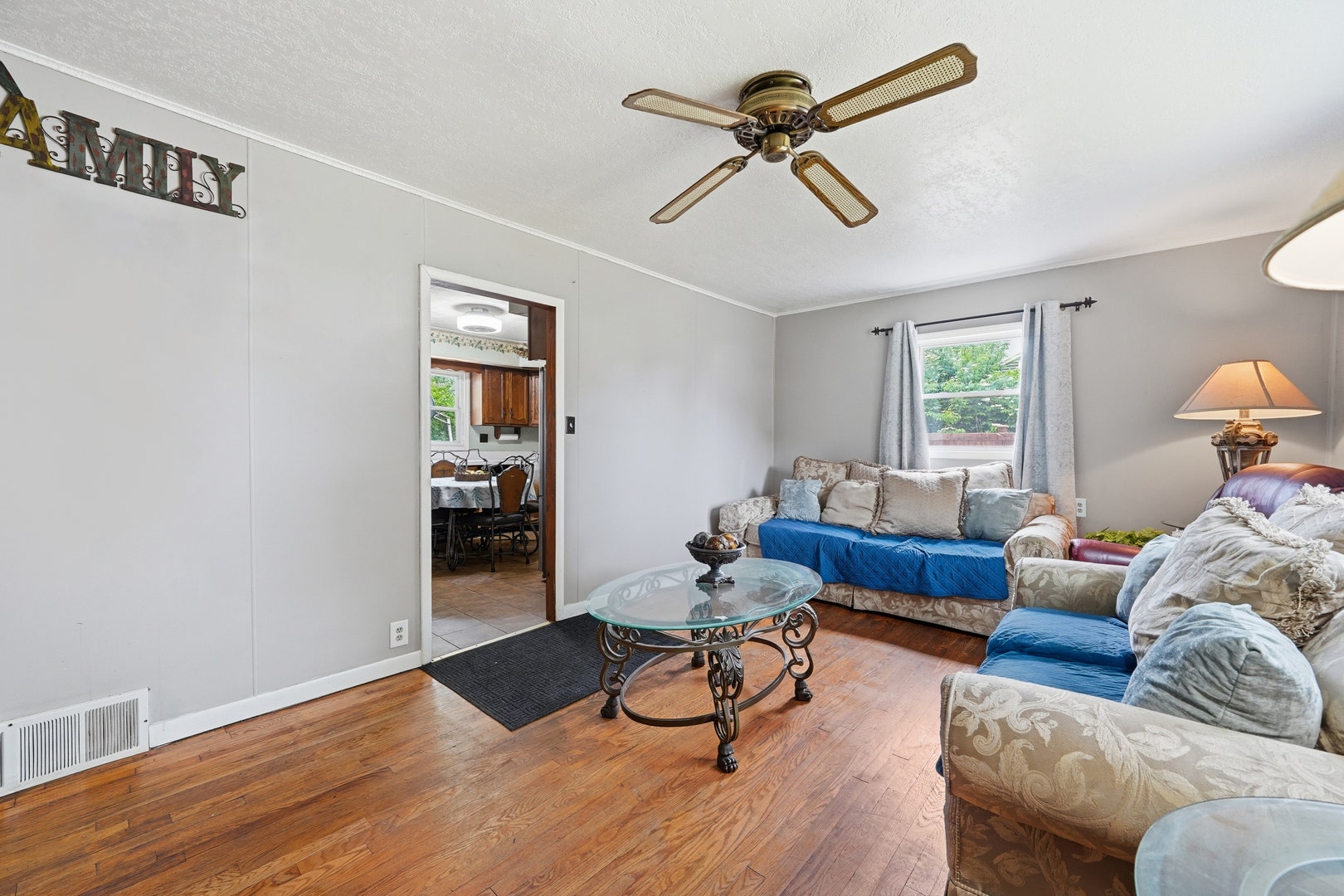 225 Park Drive, Joliet, IL 60436 225 Park Drive, Joliet, IL 60436