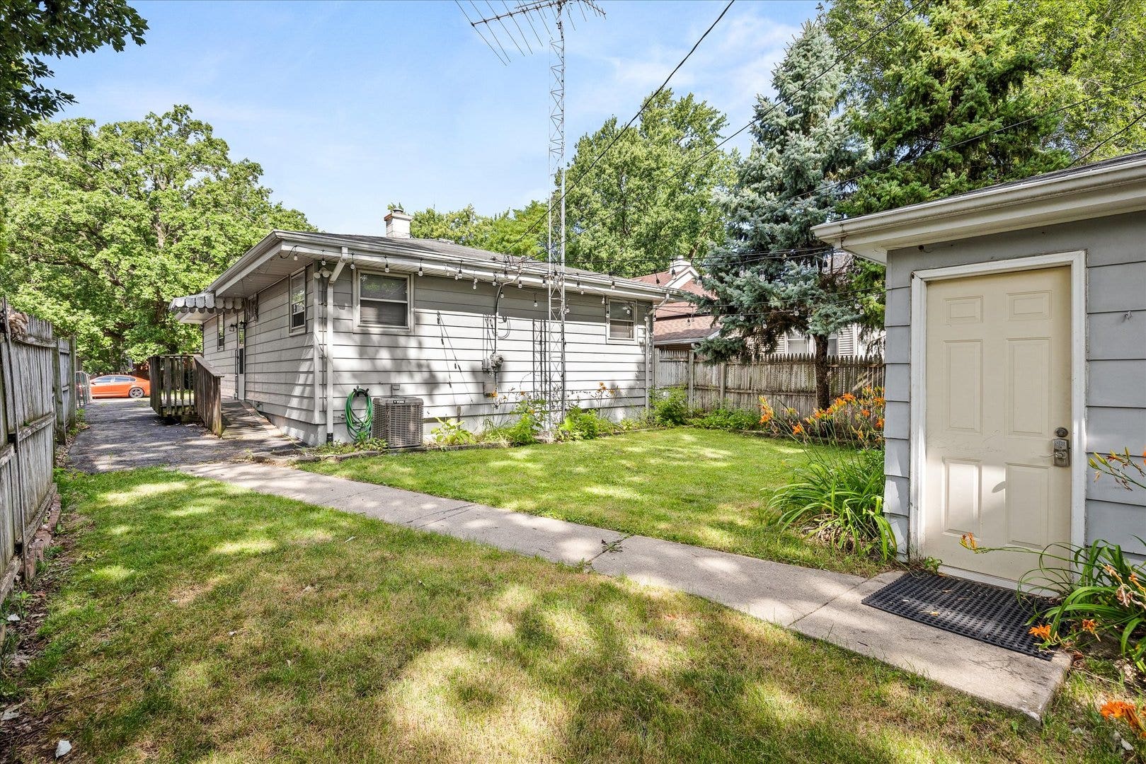 408 S May Street, Joliet, IL 60436 408 S May Street, Joliet, IL 60436