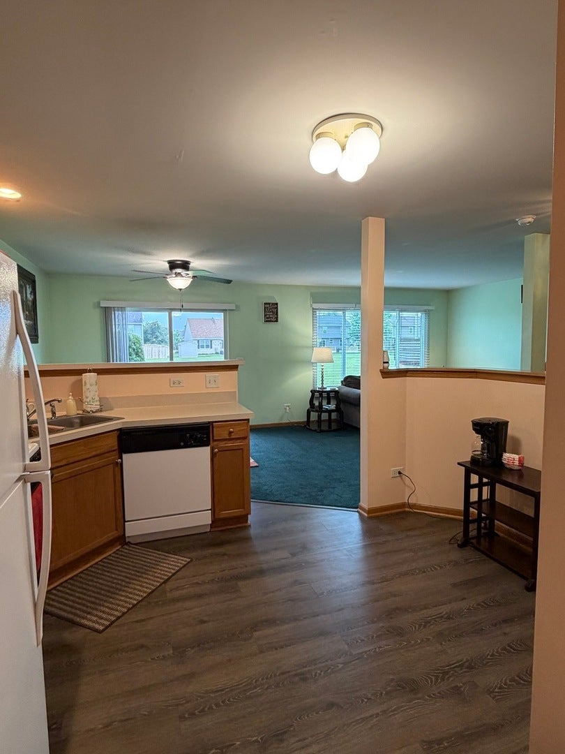 641 Chestnut Ridge, Minooka, IL 60447 641 Chestnut Ridge, Minooka, IL 60447