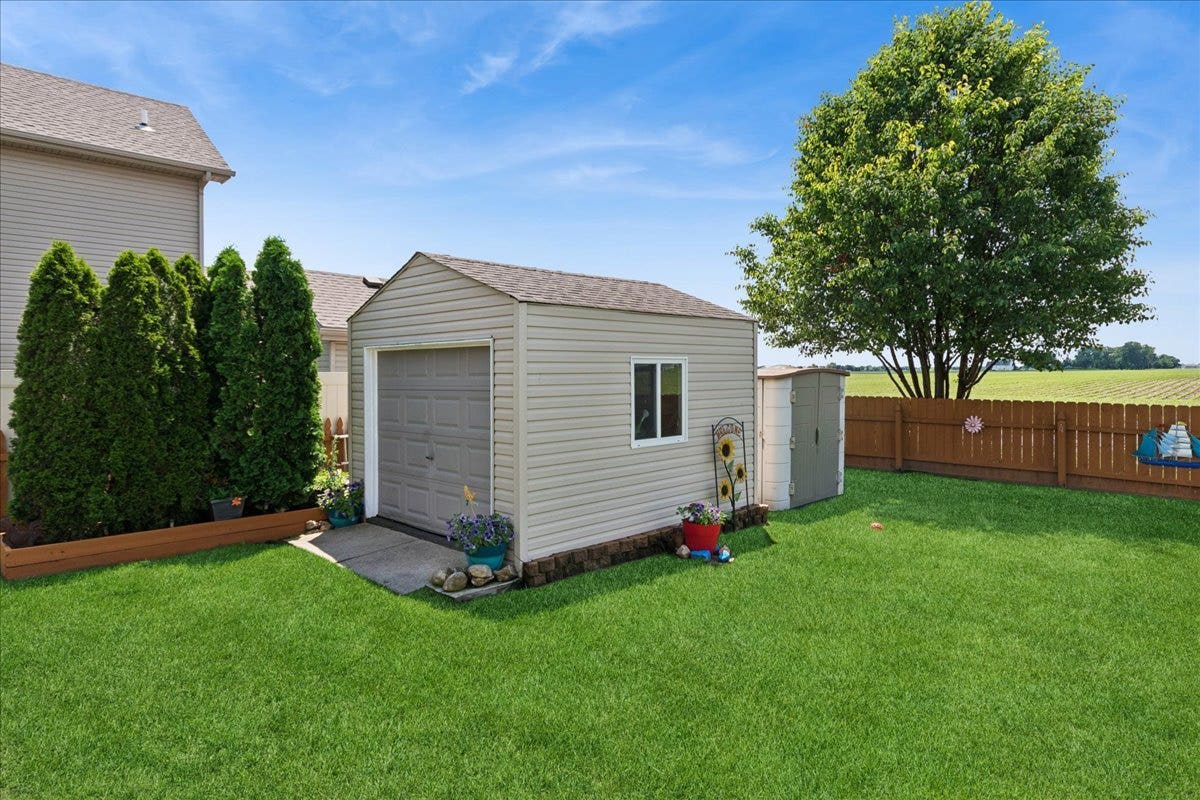 5906 Winterhaven Drive, Joliet, IL 60431 5906 Winterhaven Drive, Joliet, IL 60431