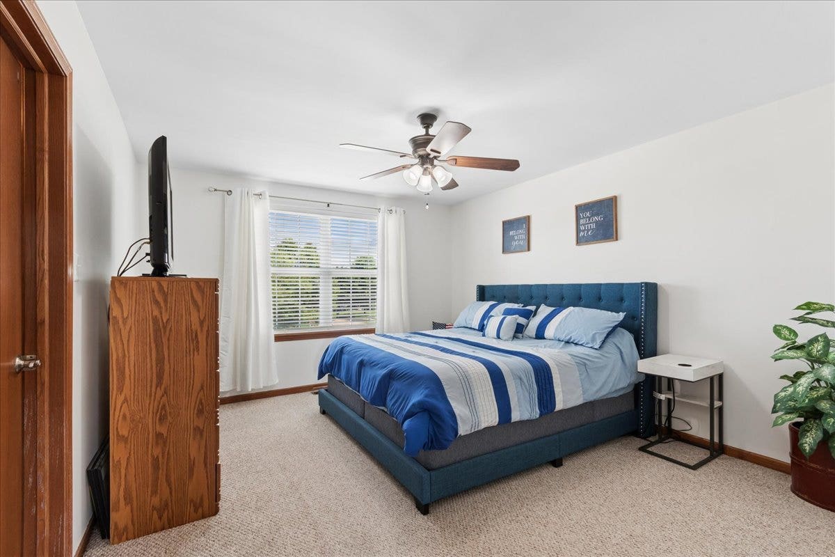 5906 Winterhaven Drive, Joliet, IL 60431 5906 Winterhaven Drive, Joliet, IL 60431