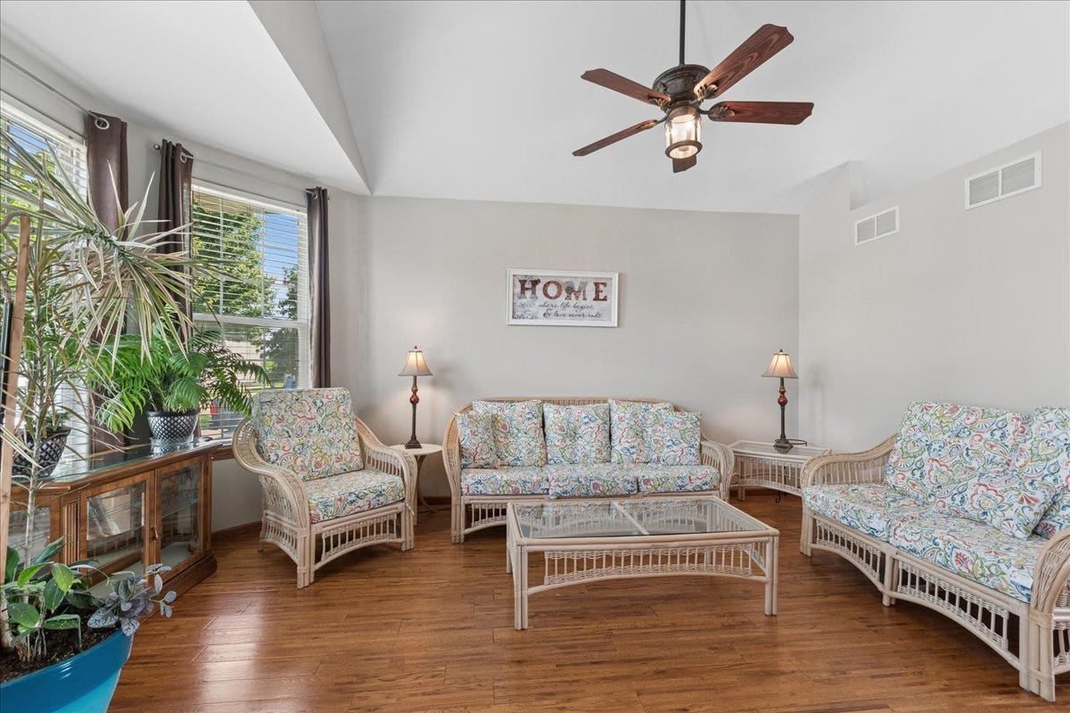 5906 Winterhaven Drive, Joliet, IL 60431 5906 Winterhaven Drive, Joliet, IL 60431