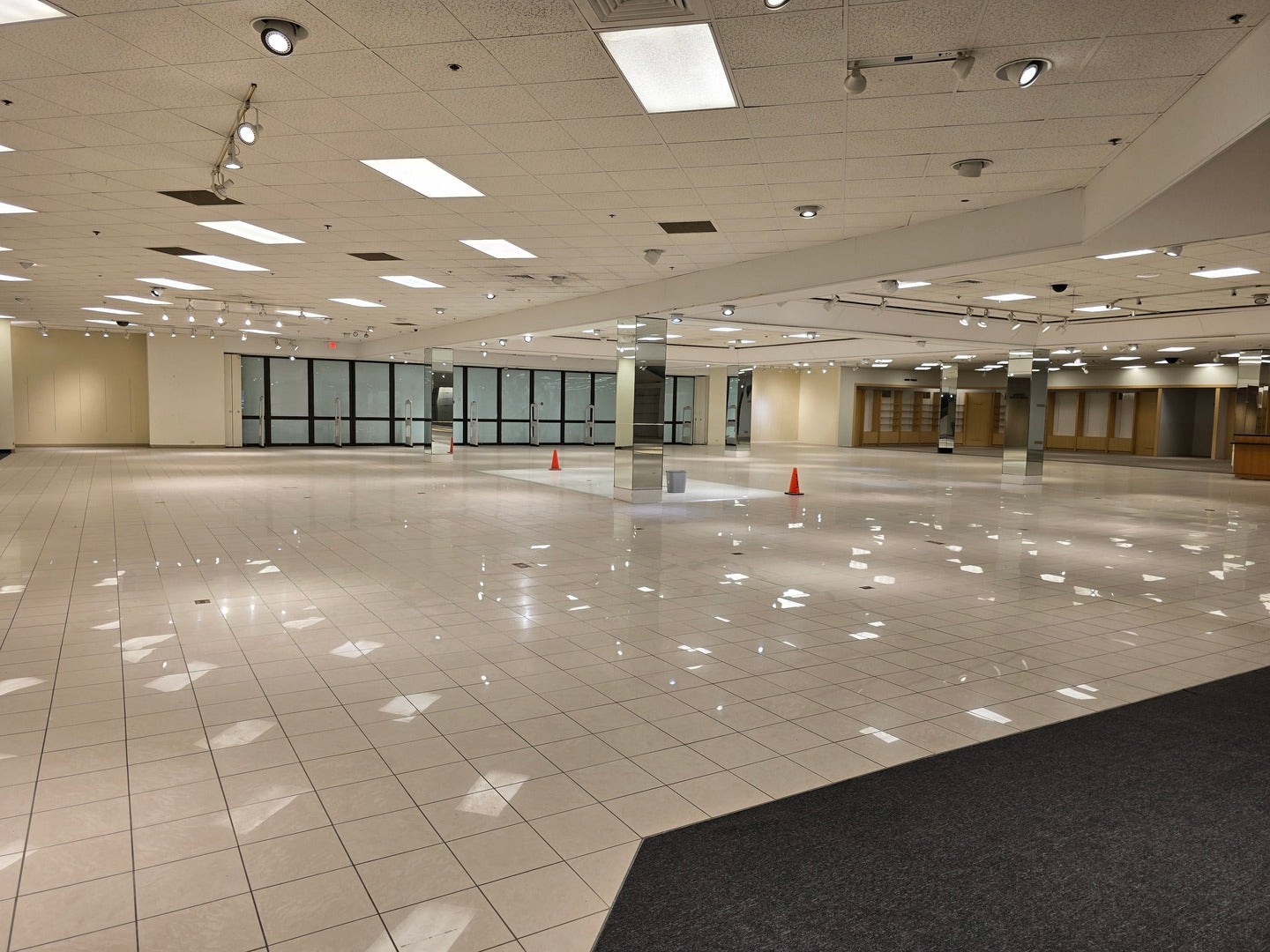 3340 Mall Loop Drive, Joliet, IL 60433 3340 Mall Loop Drive, Joliet, IL 60433