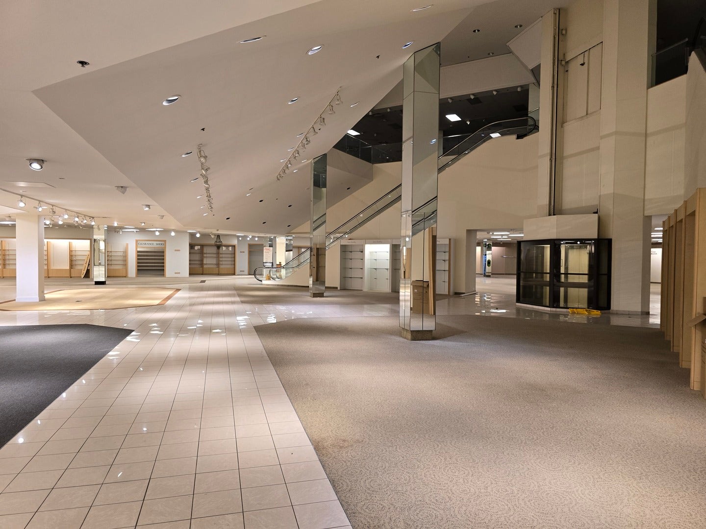 3340 Mall Loop Drive, Joliet, IL 60433 3340 Mall Loop Drive, Joliet, IL 60433