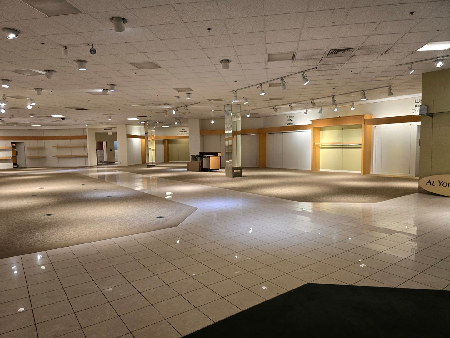 3340 Mall Loop Drive, Joliet, IL 60433 3340 Mall Loop Drive, Joliet, IL 60433