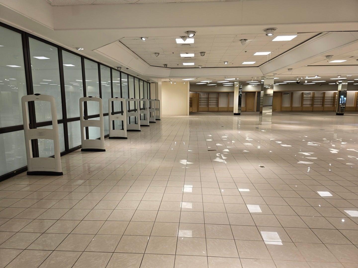 3340 Mall Loop Drive, Joliet, IL 60433 3340 Mall Loop Drive, Joliet, IL 60433