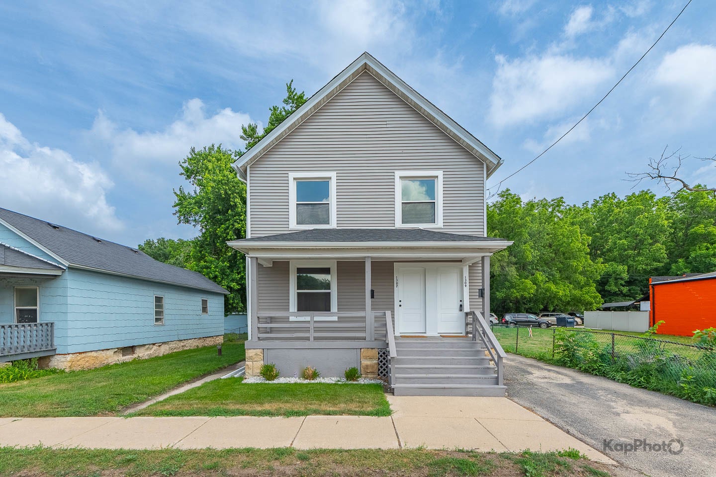 1307 E Cass Street, Joliet, IL 60432 1307 E Cass Street, Joliet, IL 60432