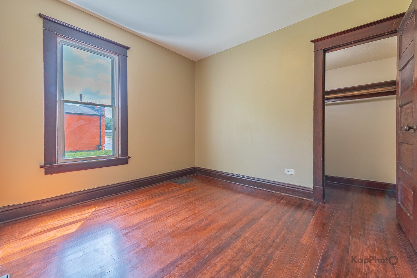 1307 E Cass Street, Joliet, IL 60432 1307 E Cass Street, Joliet, IL 60432