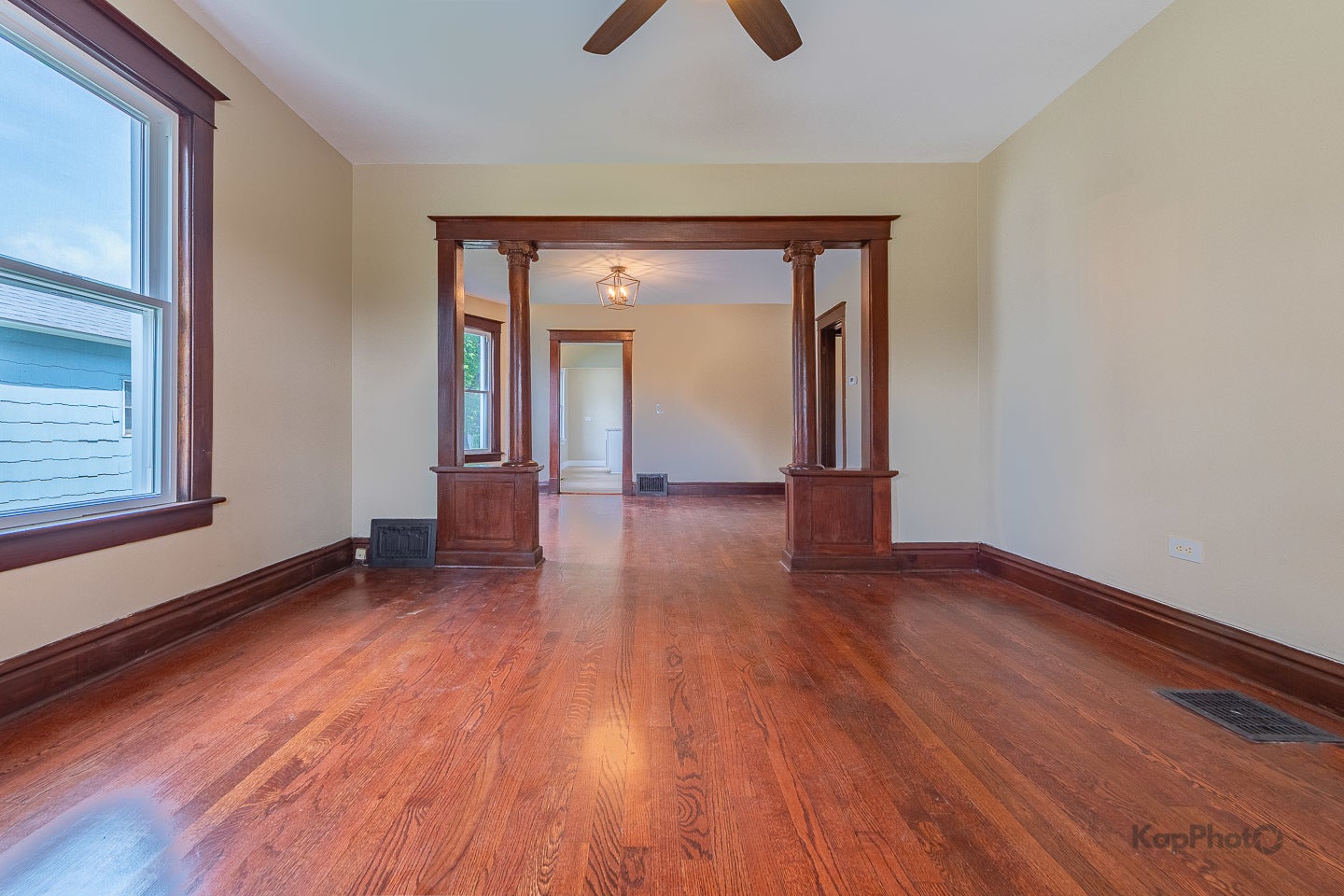 1307 E Cass Street, Joliet, IL 60432 1307 E Cass Street, Joliet, IL 60432