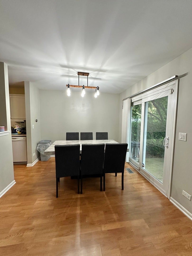 1346 Brunswick Court, Elgin, IL 60120 1346 Brunswick Court, Elgin, IL 60120