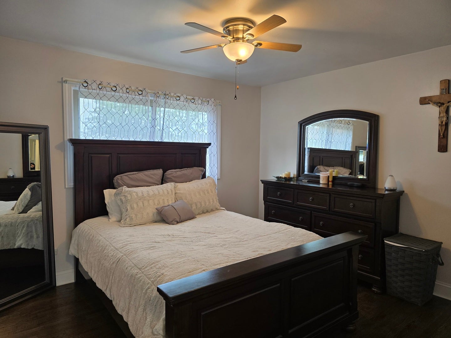 7447 160th Place, Tinley Park, IL 60477 7447 160th Place, Tinley Park, IL 60477