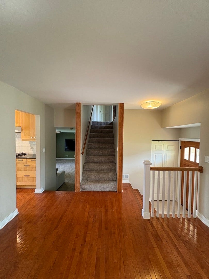 237 Aspen Drive, Bolingbrook, IL 60440 237 Aspen Drive, Bolingbrook, IL 60440