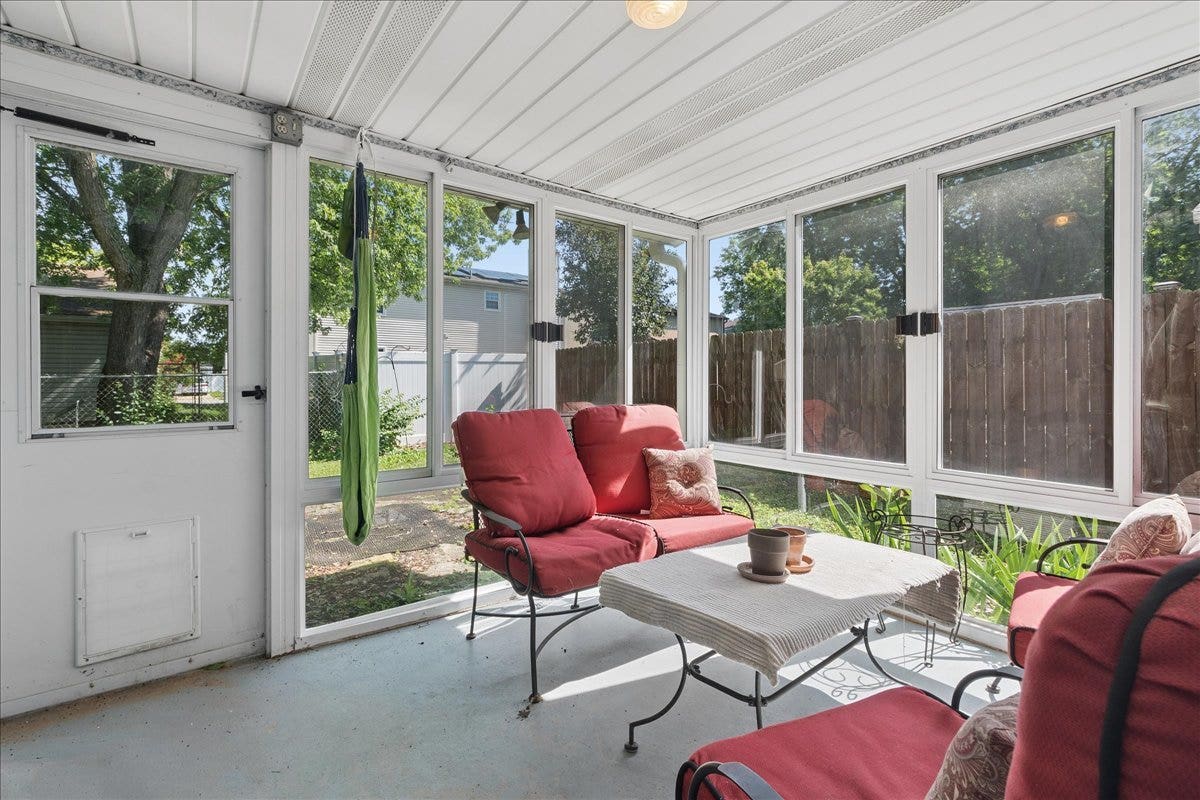 1078 Towner Drive, Bolingbrook, IL 60440 1078 Towner Drive, Bolingbrook, IL 60440
