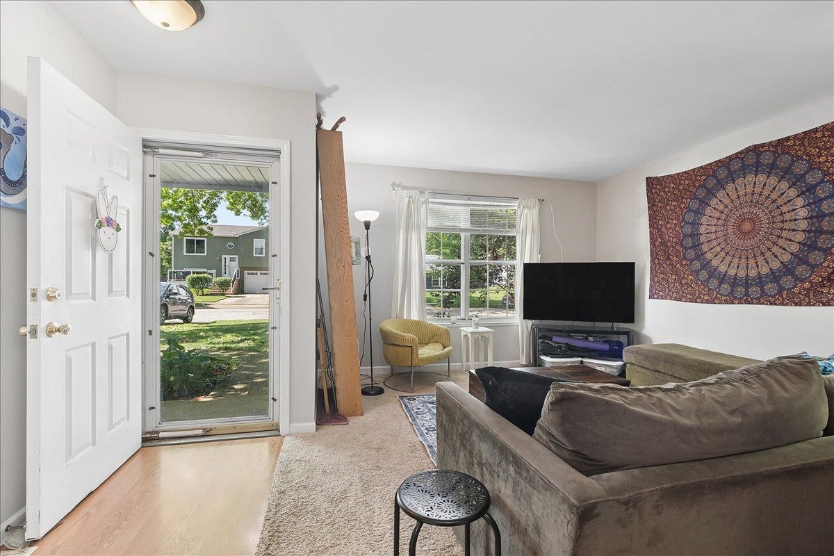 1078 Towner Drive, Bolingbrook, IL 60440 1078 Towner Drive, Bolingbrook, IL 60440
