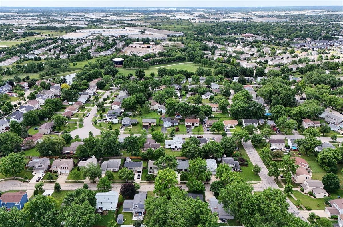 1078 Towner Drive, Bolingbrook, IL 60440 1078 Towner Drive, Bolingbrook, IL 60440