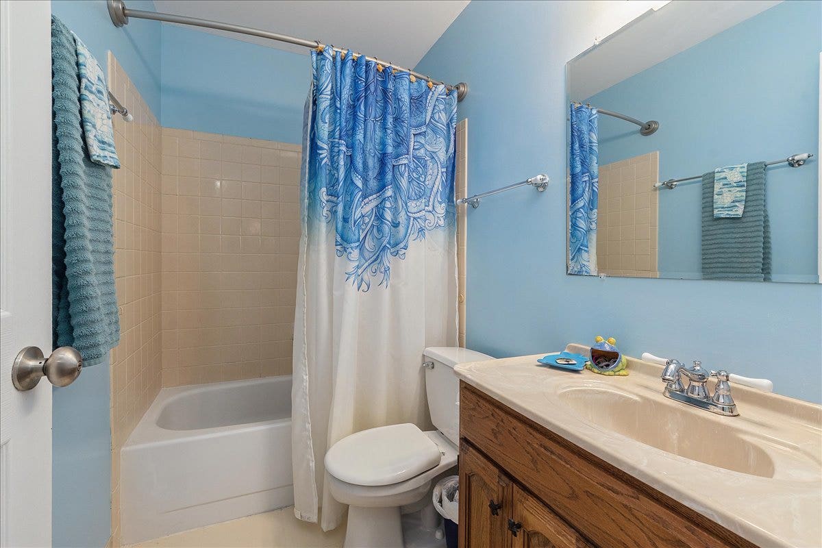 1078 Towner Drive, Bolingbrook, IL 60440 1078 Towner Drive, Bolingbrook, IL 60440