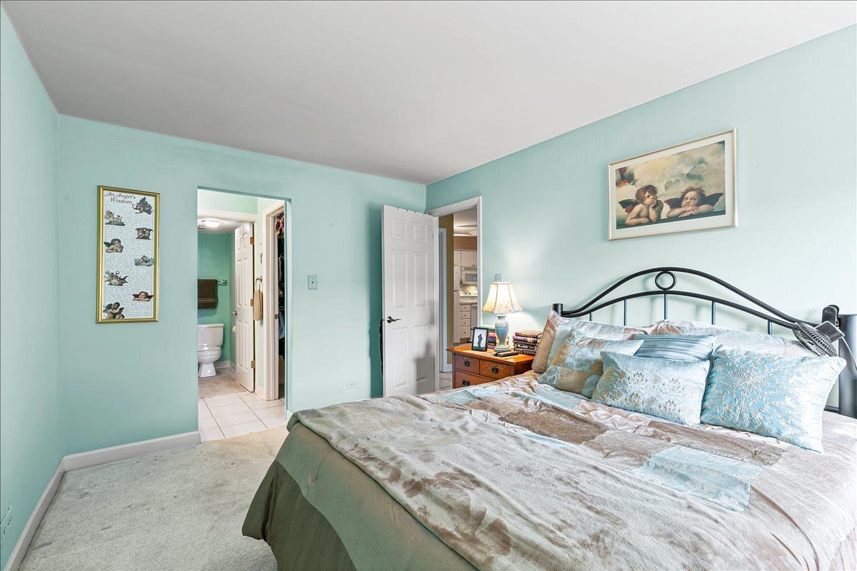 7509 W 175 Street, #232, Tinley Park, IL 60477 7509 W 175 Street, #232, Tinley Park, IL 60477