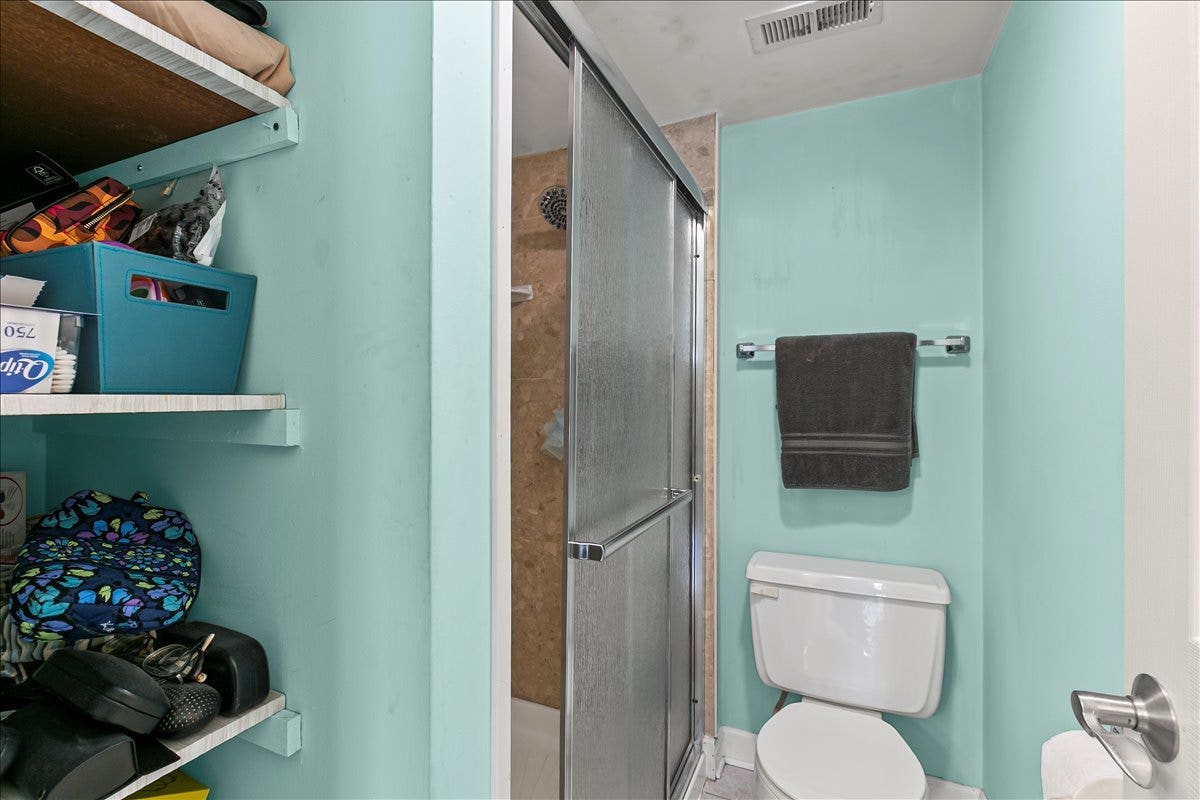 7509 W 175 Street, #232, Tinley Park, IL 60477 7509 W 175 Street, #232, Tinley Park, IL 60477
