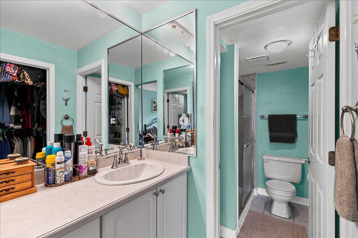 7509 W 175 Street, #232, Tinley Park, IL 60477 7509 W 175 Street, #232, Tinley Park, IL 60477