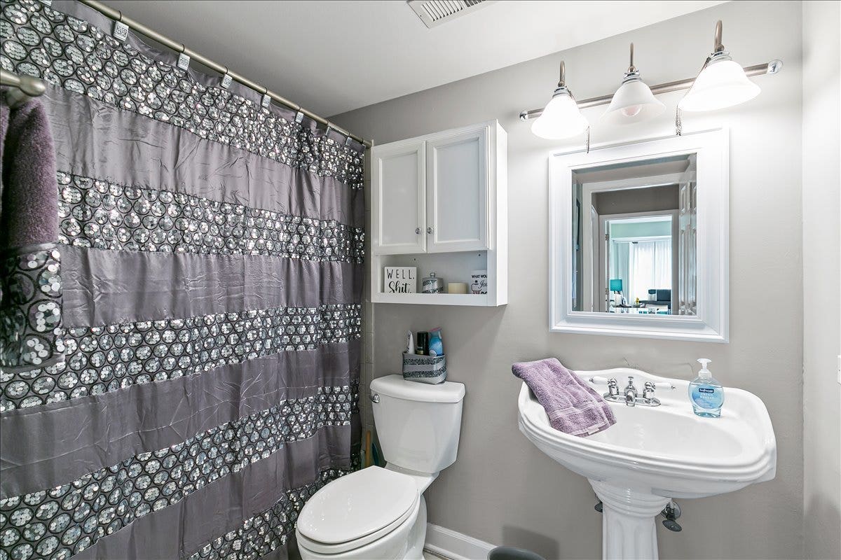 7509 W 175 Street, #232, Tinley Park, IL 60477 7509 W 175 Street, #232, Tinley Park, IL 60477