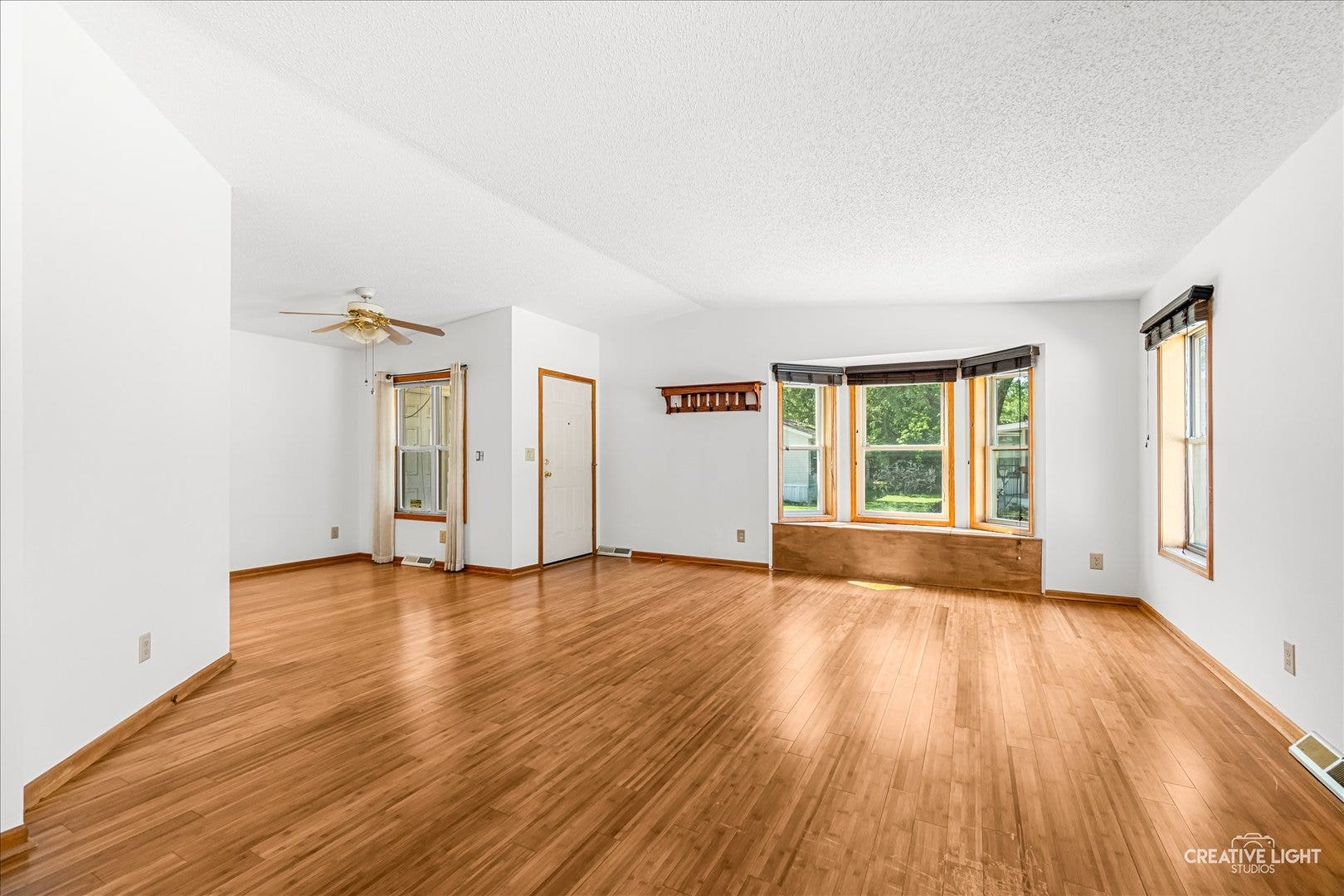70 MELBROOKE Road, Elgin, IL 60123 70 MELBROOKE Road, Elgin, IL 60123