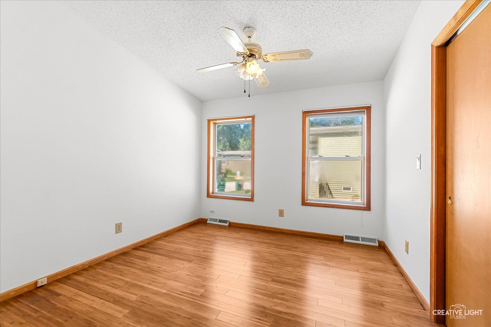 70 MELBROOKE Road, Elgin, IL 60123 70 MELBROOKE Road, Elgin, IL 60123