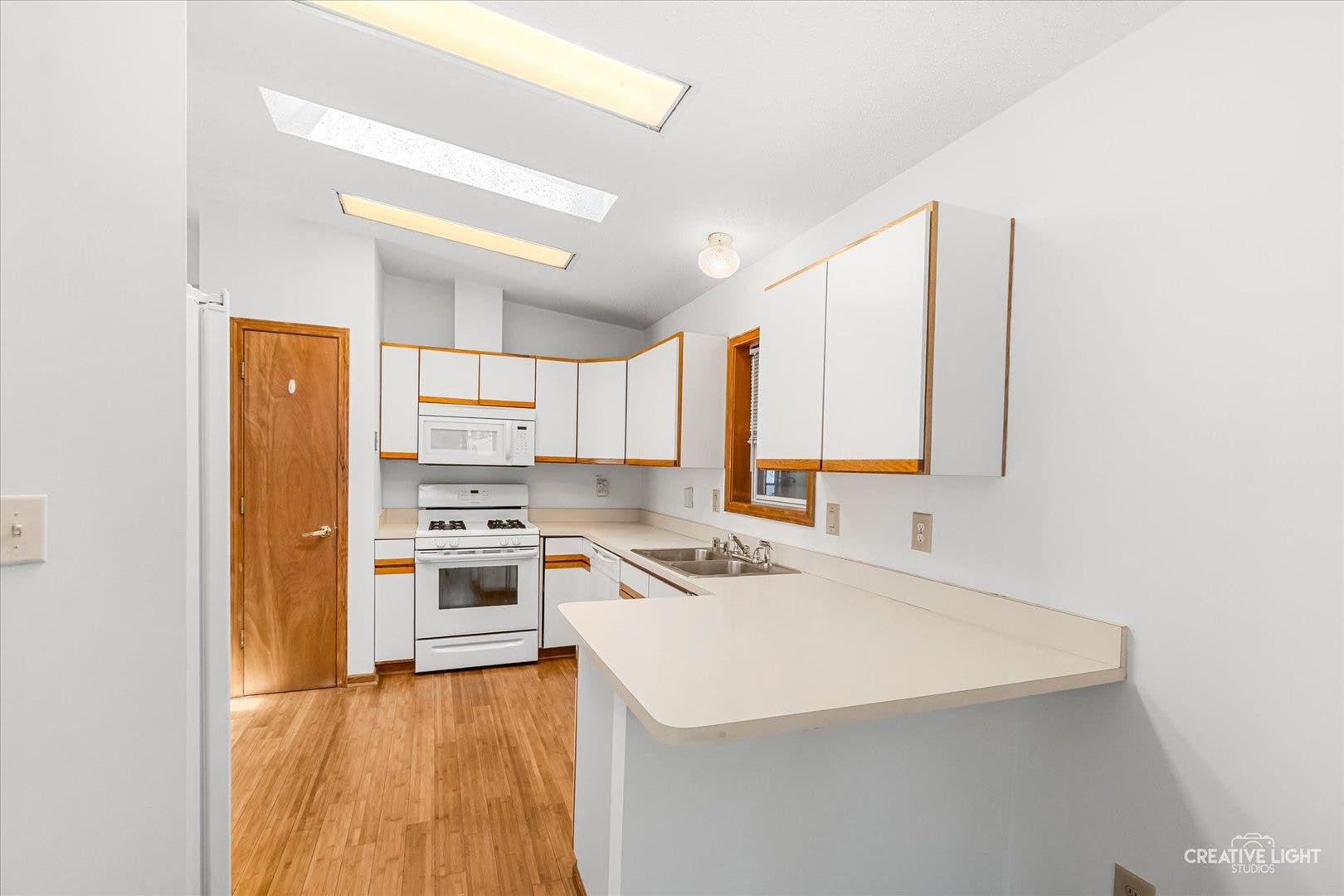 70 MELBROOKE Road, Elgin, IL 60123 70 MELBROOKE Road, Elgin, IL 60123