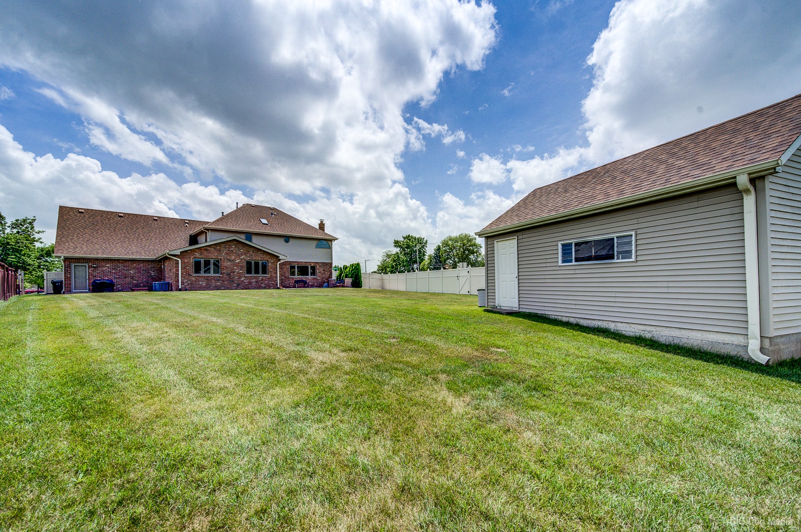 7998 Champlain Avenue, Tinley Park, IL 60477 7998 Champlain Avenue, Tinley Park, IL 60477