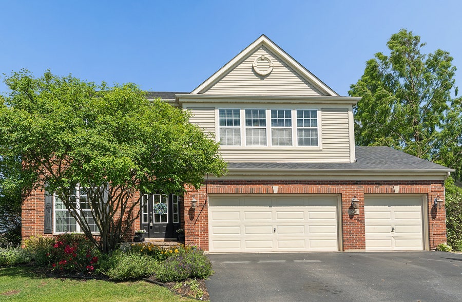 Property photo for 230 Ian Avenue, New Lenox, IL
