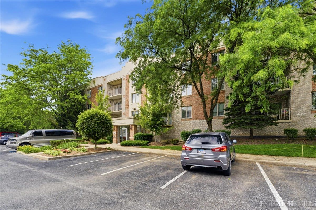 7841 W 157th Street, #104, Orland Park, IL 60462 Plenty of additional and guest parking. Grounds a