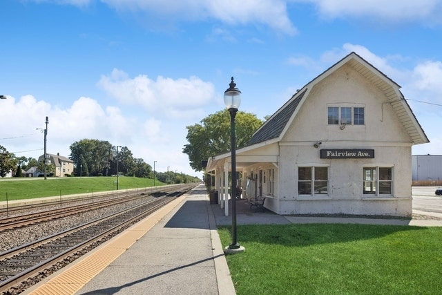 4944 Douglas Road, #204, Downers Grove, IL 60515