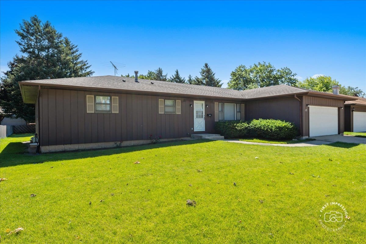 13 N Weston Avenue, Elgin, IL 60123 13 N Weston Avenue, Elgin, IL 60123