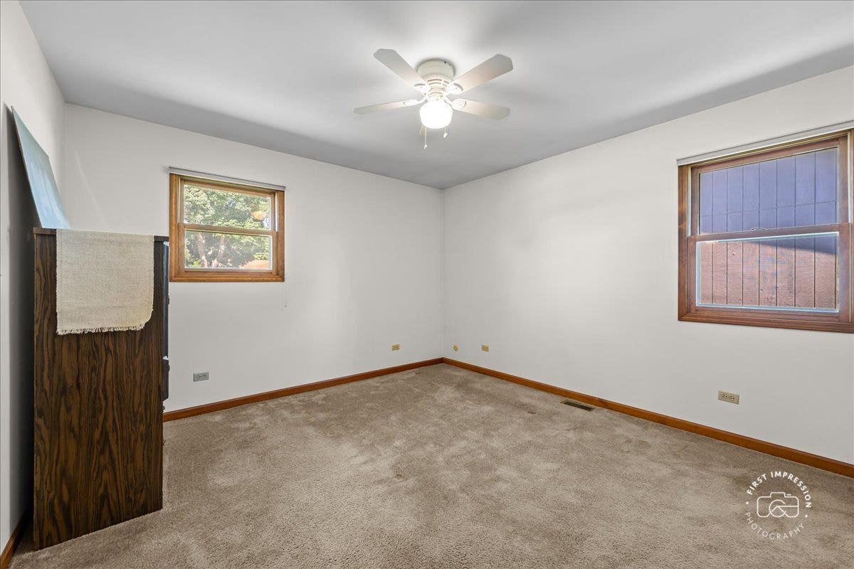 13 N Weston Avenue, Elgin, IL 60123 PRIMARY BEDROOM