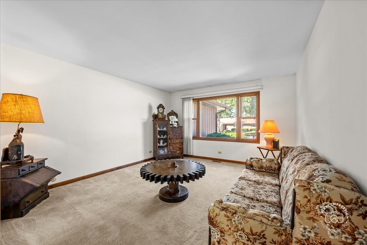 13 N Weston Avenue, Elgin, IL 60123 FLEX ROOM COULD BE FORMAL LIVING ROOM, OFFICE/DEN