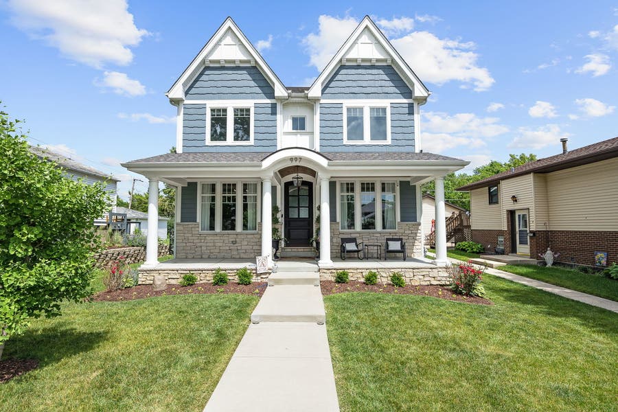 Property photo for 997 Florence Street, Lemont, IL