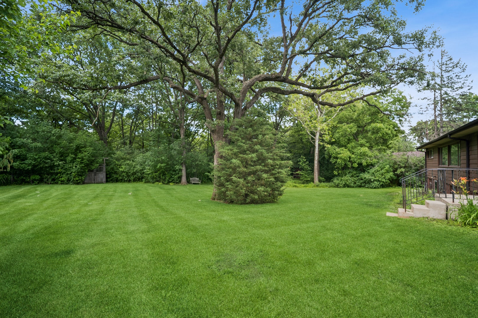 1225 Oakdale Drive, Elgin, IL 60123 1225 Oakdale Drive, Elgin, IL 60123