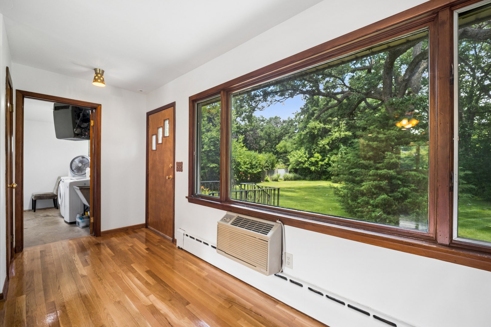 1225 Oakdale Drive, Elgin, IL 60123 1225 Oakdale Drive, Elgin, IL 60123