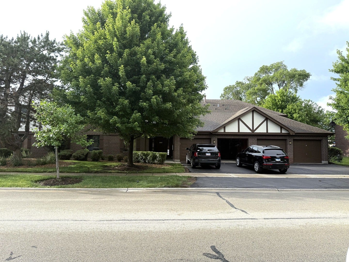 6780 180th Street, #6, Tinley Park, IL 60477