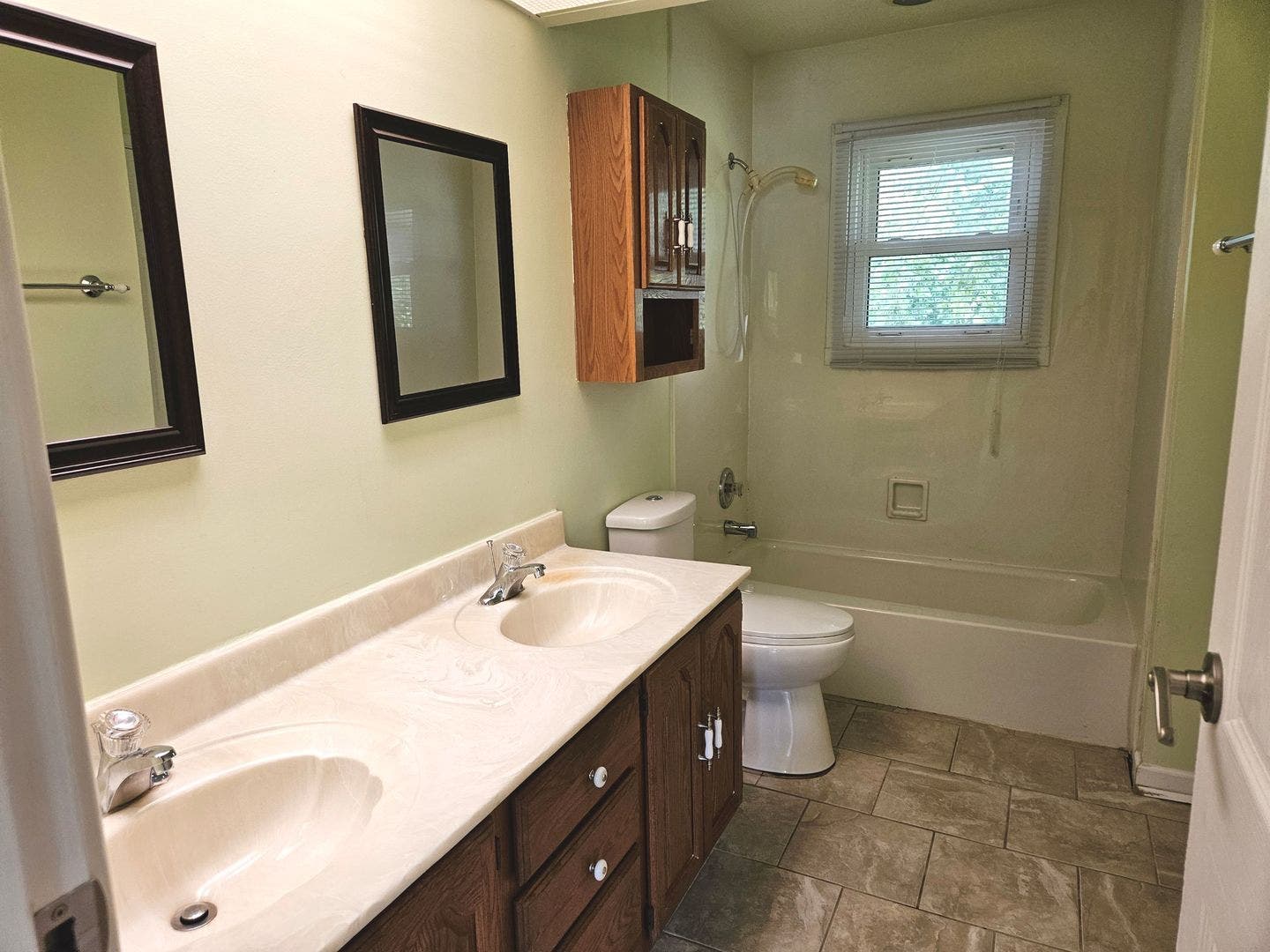 539 Hampshire Lane, Bolingbrook, IL 60440 539 Hampshire Lane, Bolingbrook, IL 60440